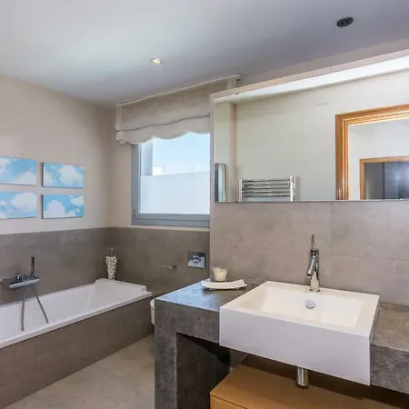 Semesterbostad Homeholidaysrentals Essence *