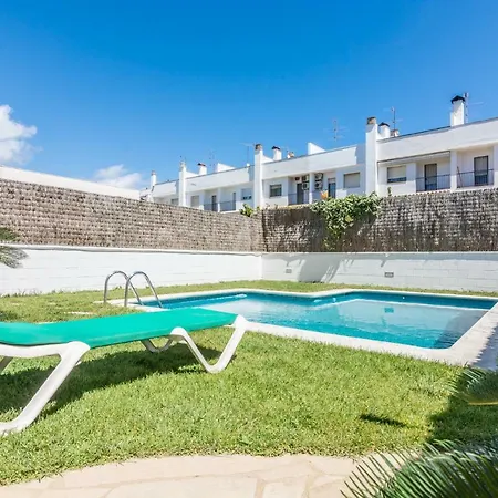 Homeholidaysrentals Essence Pineda de Mar