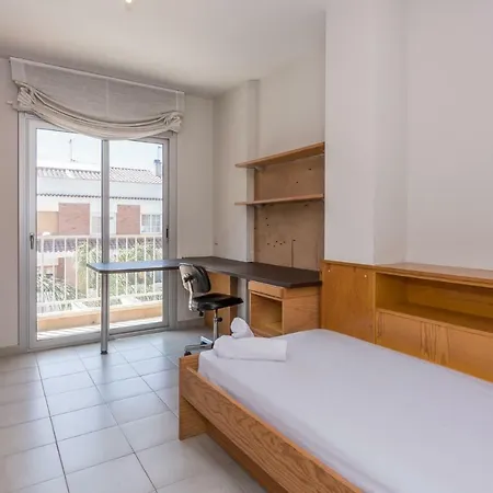 Semesterbostad Homeholidaysrentals Essence Pineda de Mar